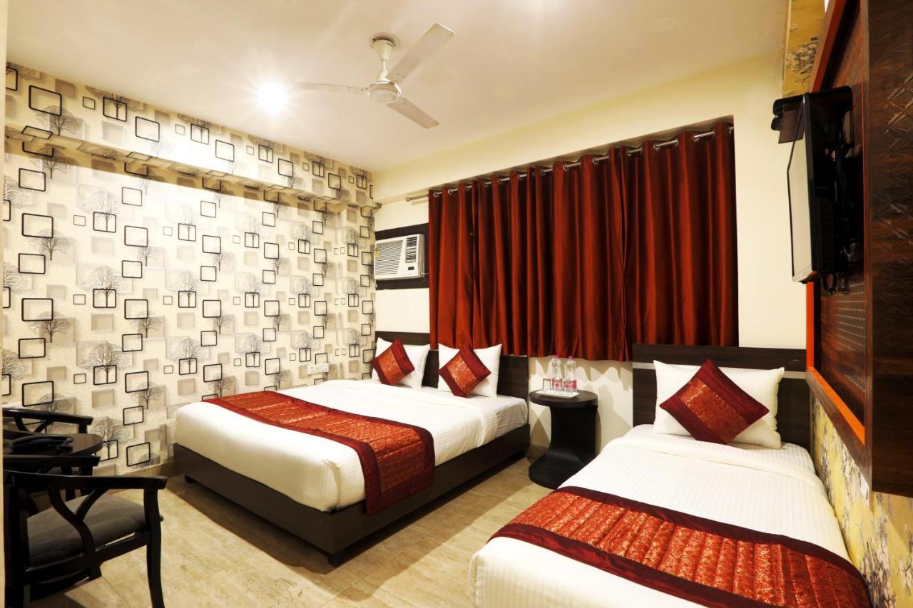 Hotel Delhi Airport 3*